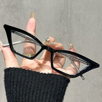 Gafas de Sol con Protección Anti Luz Azul y Marco de Ojo de Gato Rojo con Logotipo Personalizado al por Mayor, Gafas Ópticas de Moda para Mujer