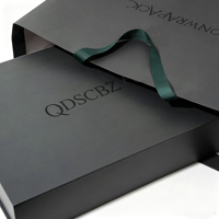 Coffret cadeau magnétique de luxe personnalisé, imperméable, avec sac en papier gaufré, logo UV, pelliculage mat