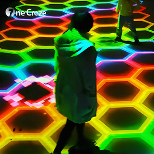 Système de jeu interactif de projection au sol immersif avec de riches jeux au sol pour les aires de jeux intérieures, les centres commerciaux, les écoles et l'extérieur - Product Image 4