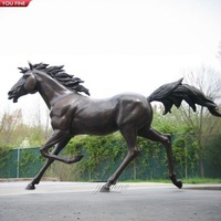 YOUFINE Projet d'art urbain en plein air Taille réelle Western Antique Cast Black Bronze Walking Horse Sculpture à vendre