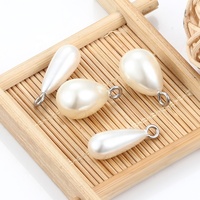 Anneau en acier inoxydable soudé en gros avec perles blanches en forme de goutte d'eau à trou droit pour la fabrication de bijoux et les composants de bricolage