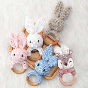 Venta al por mayor de fábrica/OEM: Juguetes de algodón tejidos a mano para bebés, sonajeros de animales de ganchillo, muñecos de dibujos animados, juguetes masticables unisex reconfortantes. - Product Image 1