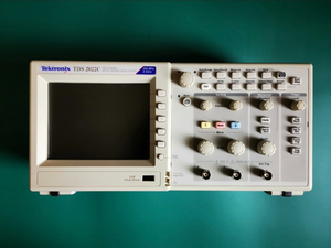 ใช้แล้ว 1 ชิ้น Tektronix Tds2022c ออสซิลโลสโคปดิจิตอล 200 เมกะเฮิรตซ์ 2 ช่องสัญญาณ 2gs/s - Product Image 2