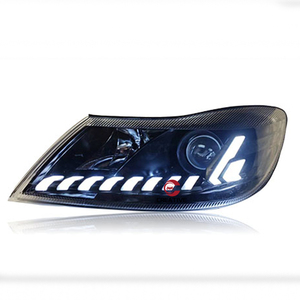 Fari a LED per <span class=keywords><strong>Skoda</strong></span> <span class=keywords><strong>Octavia</strong></span> 2010-2014, Gruppo Ottico Modificato con Doppia Lente Xenon e Luci a LED a Forma di Lacrima - Product Image 1