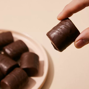 Vente de gros Emballage <span class=keywords><strong>individuel</strong></span> Guimauves au chocolat au lait halal croustillant <span class=keywords><strong>en</strong></span> vrac - Product Image 5