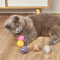 Balle à gratter pour chat en papier et sisal écologique et durable Jouet de balle de canne de couleur bonbon Jouet interactif pour chat Jeu de balle pour chat qui roule