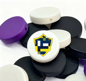 Nueva llegada 3D DIY fabricación de joyas decorativas sueltas encantos Navidad creatividad cuentas de silicona para pulsera collar llavero - Product Image 1