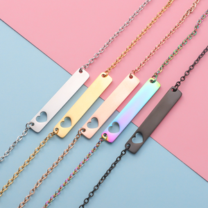 Bijouterie personnalisée Vente en gros Personnalisé gravé au laser Coeur Logo Nom plaqué or <span class=keywords><strong>Collier</strong></span> pendentif barre - Product Image 3