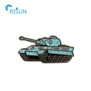 Émail doux personnalisé Camo Camouflage voiture blindée enfer Buggy Panzer réservoir émail épinglette insigne <span class=keywords><strong>broche</strong></span> personnalisé réservoir émail <span class=keywords><strong>broche</strong></span> - Product Image 4