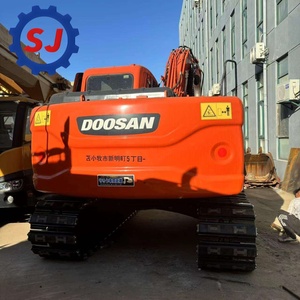 Excavatrice Doosan DX140LC-9C d'origine coréenne, 90% neuve, avec peu d'heures de fonctionnement - Product Image 6