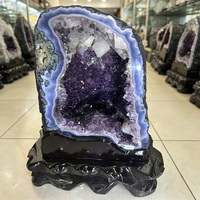 Grappe de géodes d'améthyste naturelle de grande taille avec calcite, pierre brute de guérison personnalisable de haute qualité pour la décoration intérieure