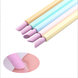 ชุดแปรงแต่งเล็บ 5 ชิ้น 5 สี หัวฟองน้ำสองด้าน พร้อมที่ดันหนังกำพร้าสแตนเลส สำหรับทำเล็บมือแบบมืออาชีพ - Product Image 4