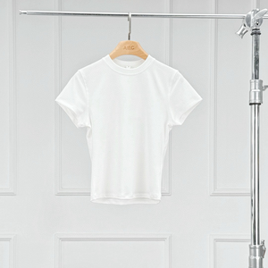 T-shirt da Donna Comoda e Personalizzata, Vestibilità Slim con Maniche Set-in, in Cotone con Cuciture Precise, per Uso Quotidiano in Città e Ufficio - Product Image 6