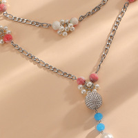 Collier tendance en cuivre style vintage avec fausses perles et bambou tressé, design de niche, chaîne élégante longueur ras-du-cou