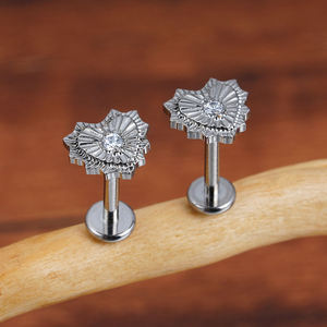 ต่างหูไทเทเนียม Xinfocus 16G รุ่น Tragus Helix Labret รูปหัวใจ <span class=keywords><strong>Bad</strong></span> <span class=keywords><strong>Romance</strong></span> ประดับเพชร CZ มาตรฐาน ASTM F136 สำหรับงานแต่งงาน งานหมั้น และงานปาร์ตี้ - Product Image 2