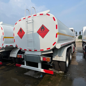 Vente à bas <span class=keywords><strong>prix</strong></span> de camion-<span class=keywords><strong>citerne</strong></span> d'occasion Haowo 6*4 371HP d'une capacité de 20000 <span class=keywords><strong>litres</strong></span>. Fabriqué par China FAW Truck. - Product Image 5
