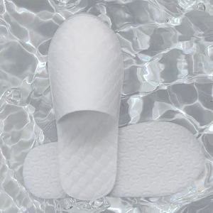 Máquina de fabricación de pantuflas baratas para interiores y hoteles Soft Comfort Eve Maquinaria de fabricación de zapatos - Product Image 4