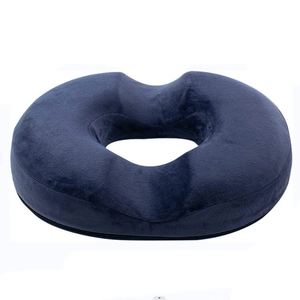 Coussin de siège en mousse à mémoire de forme personnalisable en forme de beignet avec housse amovible et lavable pour un confort prolongé lors de la position assise - Product Image 1