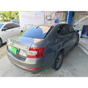 <span class=keywords><strong>Skoda</strong></span> Octavia 2017 d'occasion, berline compacte essence automatique, traction avant, gris foncé, véhicule d'occasion pour concessionnaires - Product Image 5
