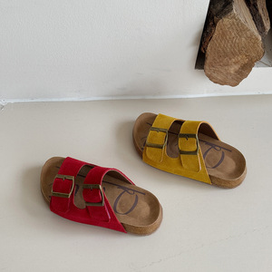 Sandalias de Verano 2025 Nuevas de Cuero Mate con Hebilla para Niños y Niñas, Punta Abierta, Antideslizantes, Resistentes al Desgaste, Color Sólido - Product Image 2