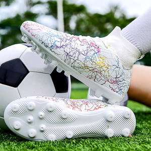 Chaussures de football pour hommes toutes saisons, semelle intermédiaire en EVA, semelle extérieure en PU, tige en PVC - Product Image 2