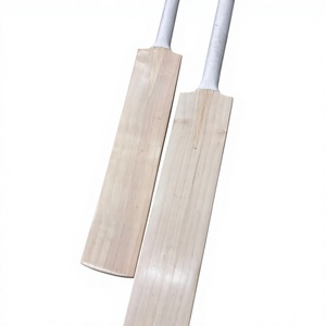 Balle de cricket VERINNO en bois d'érable, 9 pouces, pour droitier, coutures sans soudure, épaisseur 13-16 mm, poids 2,6 lb, logo personnalisable - Product Image 1