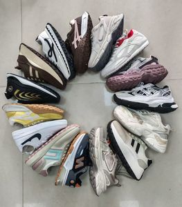 Calzado Deportivo para <span class=keywords><strong>Mujer</strong></span> de Alta Calidad, Liquidación de Fábrica, Estilos Variados, Venta al Por Mayor - Product Image 1