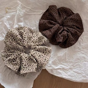 Coleteros Elásticos de Tela con Estampado de Leopardo Vintage para Mujer, Accesorios para el Cabello, 14 cm, Multi-Ocasión - Product Image 1