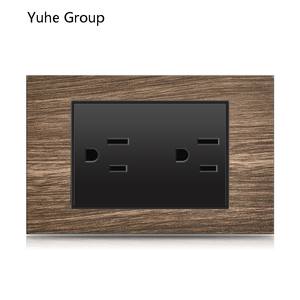 Prise murale tout-en-un six trous, norme américaine, en aluminium brossé noir, avec alimentation USB intégrée. - Product Image 1