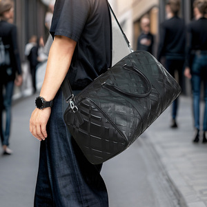 Joyir Sac de voyage en cuir véritable grande capacité avec fermeture éclair pour homme, idéal pour les voyages d'affaires et la gym - Product Image 2