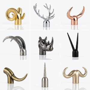 Produttore <span class=keywords><strong>di</strong></span> Tappi per Profumo in Zamac Personalizzati, Coperchi in Lega <span class=keywords><strong>di</strong></span> Zinco con Corna <span class=keywords><strong>di</strong></span> Animale 3D, Servizio OEM per Bottiglie <span class=keywords><strong>di</strong></span> Fragranze a Forma <span class=keywords><strong>di</strong></span> Cervo, Rinoceronte, <span class=keywords><strong>Elefante</strong></span> - Product Image 1