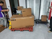 Robot Colaborativo Industrial JAKA Zu20 de 6 Ejes, Carga Útil de 20 kg, Alcance de 1780 mm, Cobot para Carga y Paletización de Piezas Automotrices