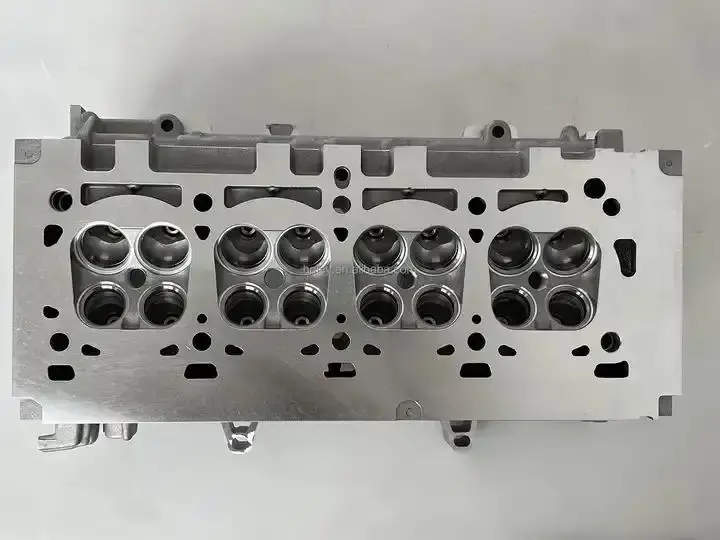 Renault OME 7701474364 K4M Culasse en aluminium K4M pour pièces de moteur d'usine