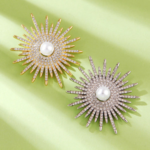 Broche de aleación chapado en oro con diseño de girasol y diamantes de imitación coloridos, joyería de lujo para mujer, regalo de compromiso o boda - Product Image 6