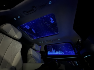 Película Inteligente Fotoeléctrica OMTD para Techo Solar de Automóvil, 11mil, 99% de Protección UV, Autoregenerable, Tinte de Privacidad - Product Image 1