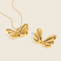 Ensemble collier et boucles d'oreilles ailes de papillon, pendentif en acier inoxydable plaqué or 18 carats, chaîne pour femme, élégant, luxueux, chic, tendance