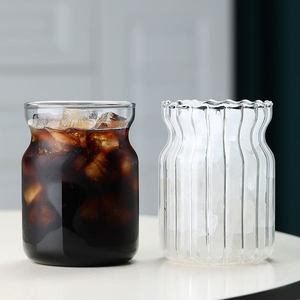 Botellas de Vidrio Acanalado Resistentes al Calor con Borde Ondulado, Vasos de Vidrio de Borosilicato de Alta Calidad <span class=keywords><strong>para</strong></span> Jugo, Leche y Café - Product Image 1