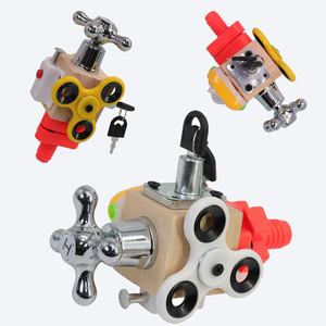 Juguete de Madera con Diseño de Cerraduras y Fidget Spinner para Niños de 4 a 6 Años - Product Image 1