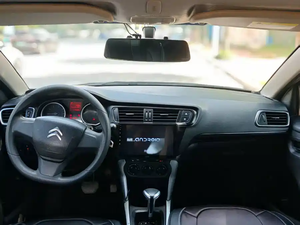 Dongfeng <span class=keywords><strong>Citroen</strong></span> <span class=keywords><strong>C3</strong></span>-XR, SUV <span class=keywords><strong>Pequeño</strong></span> de 5 Puertas y 5 Plazas, 1.2T, 1116 Caballos de Fuerza, Vehículo de Nueva Energía Impulsado por Celdas de Combustible - Product Image 5