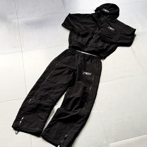 Custom Sweatsuit Manufacturer Black <b>Zip</b> <b>up</b> <b>Jacket</b> Jogging Suit Set Two Piece Windbreaker Nylon Tracksuit Mens Windbreaker Set - Product Image 1