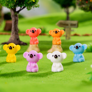 Miniatures en résine colorée Koala, artisanat en résine écologique, ornements de bureau 3D en résine, breloques animales pour sacs, pour la décoration - Product Image 3