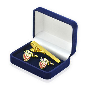 Set di <span class=keywords><strong>Gemelli</strong></span> e Fermacravatta da Uomo in Metallo con Logo Personalizzato all'Ingrosso dal Produttore - Product Image 5