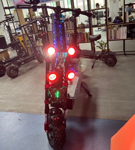 2024 nuevo Scooter Eléctrico de 14 pulgadas 72V 8000W 10000W 60Ah 70Ah de largo alcance plegable Dual Motor E Super Fast Scooter - Product Image 2