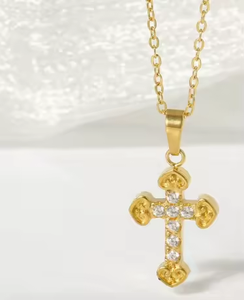 Colar com Pingente Crucifixo de Zircônia Cúbica Micro Cruzada em Aço Inoxidável - Joia Religiosa de Fé - Lançamento Quente - Product Image 5