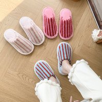 Pantoufles d'intérieur pour femmes, douces, moelleuses et duveteuses, en fourrure et PVC, à rayures, personnalisées, pour la maison et la chambre, hiver, vente en gros