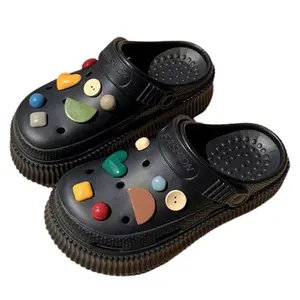 Yumuşak çin spor delikler ile ayakkabı tabanı delik ayakkabı bahçe takunya kadin Flip-Flops terlik sandalet