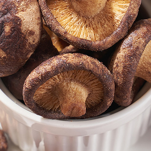 Fournisseur d'usine, saveur douce, champignon croustillant - Sachet de 50g de la nourriture la plus vendue en Chine, texture dure, aliment sain. - Product Image 3