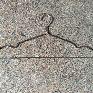 Machine à fabriquer des fils métalliques en acier à commande manuelle pour cintres à vêtements en maille métallique à col courbé et torsadé - Product Image 2