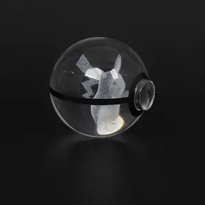 Vente en gros pas cher belle boule laser en cristal avec base de lumière led pour souvenir d'anniversaire et cadeaux pour enfants