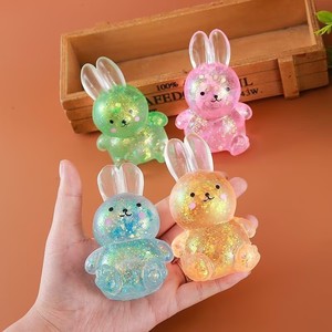 Jouet Squishy Lapin Mignon Scintillant Translucide Doux Anti-Stress Fidget Toy Fabriqué en Chine Unisexe Âge 2-4 Ans - Product Image 2
